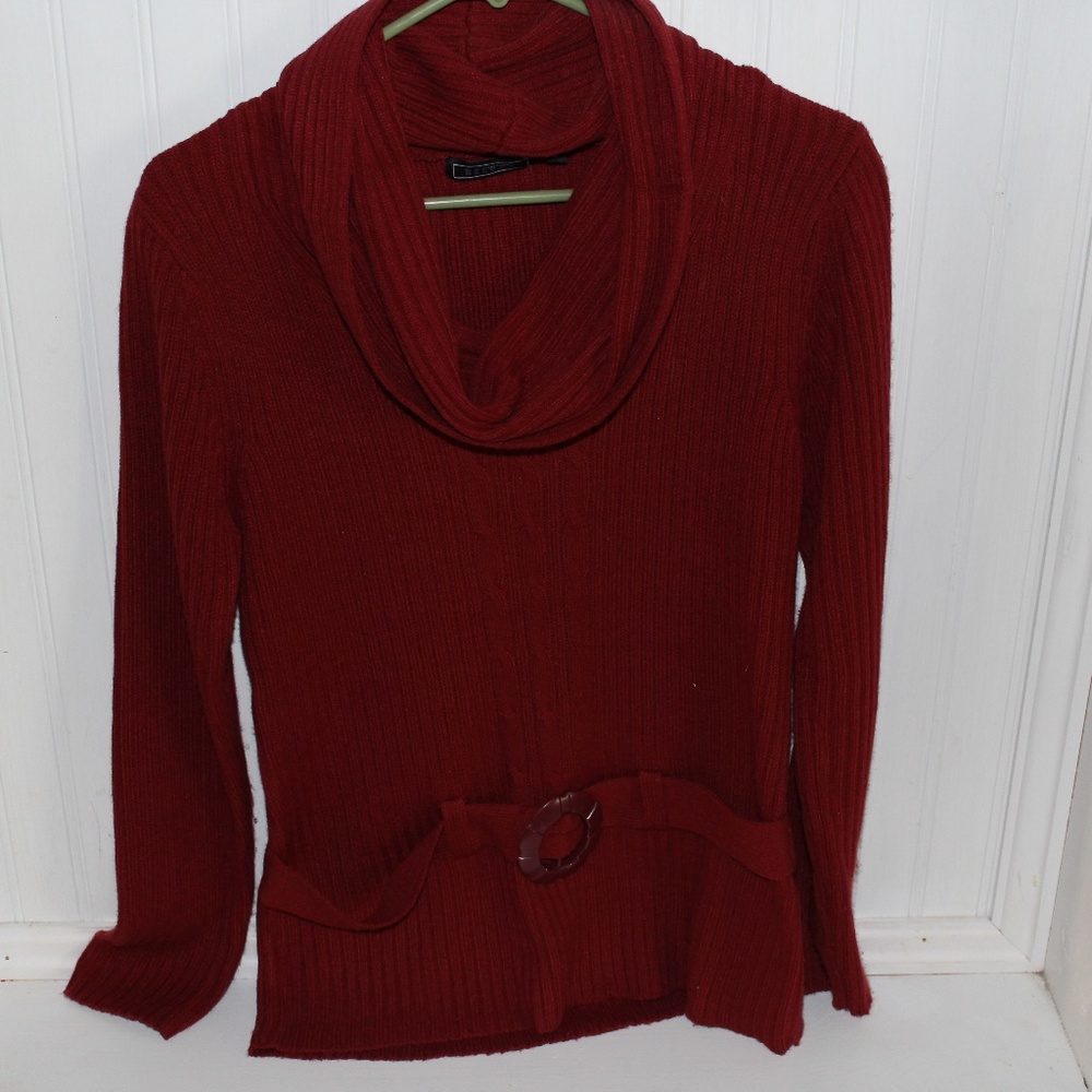 Sweater - Picture 4 of 4